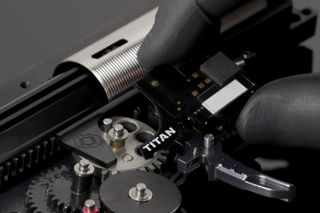 EON Complete V2 Gearbox with TITAN IIBluetooth® - Short Stroke - 330 FPS / 1.0 J [RearWired]